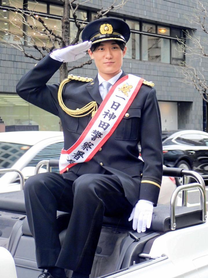 神田交通安全フェスティバルに参加した松谷鷹也