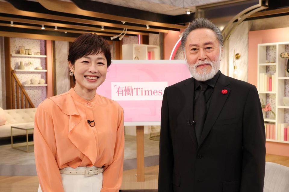 有働由美子アナ（左）と対談した北大路欣也
