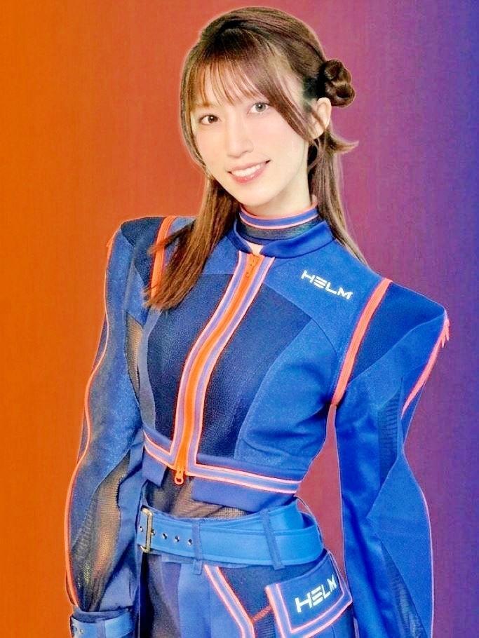 スーパーＧＴのレースクイーンにも就任した板野優花