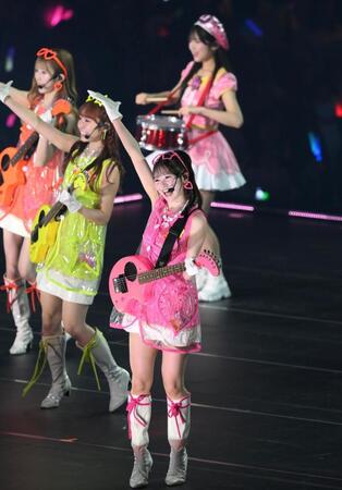 「初めてのジェリービーンズ」を披露する伊藤百花（撮影・堀内翔）