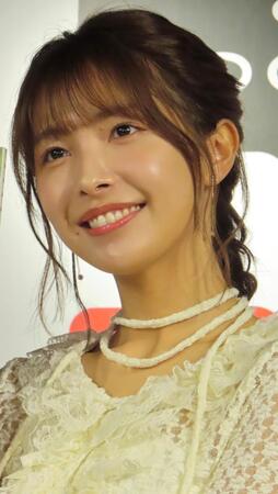 写真集発売イベントに出席し寺本莉緒