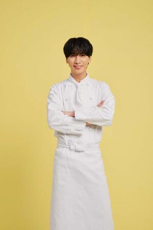 舞台「ＲＯＬＬ（（ＣＡＫＥ））ＴＩＭＥ」に主演する藤井流星