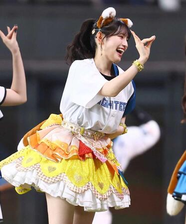 きつねダンスを踊る超ときめき♡宣伝部・菅田愛貴（撮影・中島達哉）