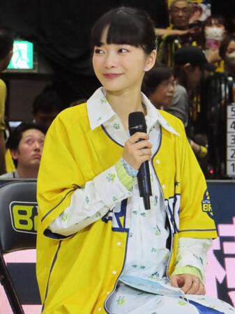 イベントに参加した見上愛