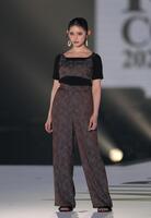 ポーズを決める超ときめき♡宣伝部・菅田愛貴（撮影・中田匡峻）