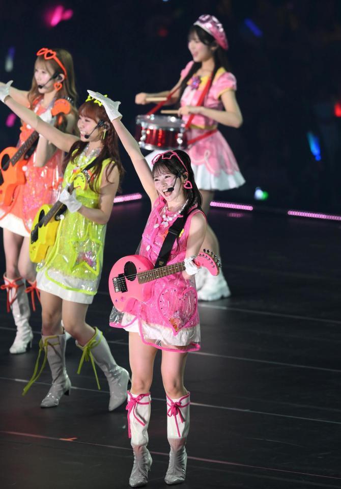 「初めてのジェリービーンズ」を披露する伊藤百花（撮影・堀内翔）