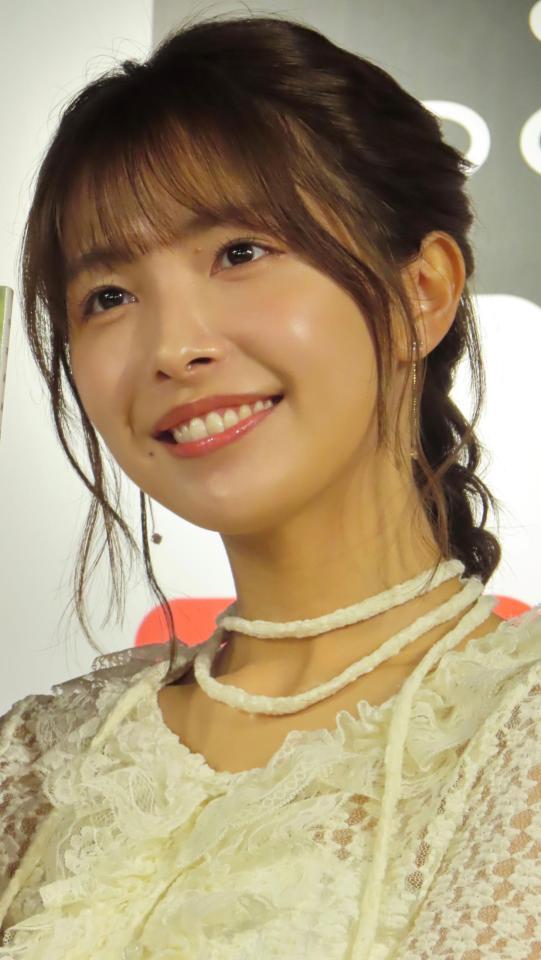 写真集発売イベントに出席し寺本莉緒