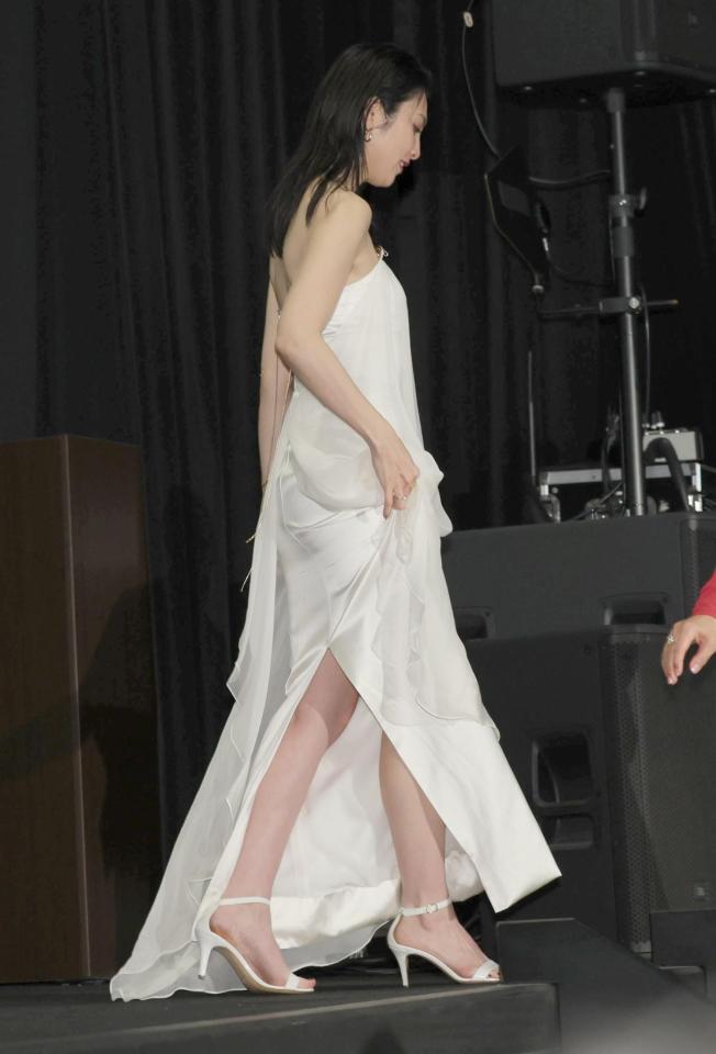 降壇する田中麗奈（撮影・棚橋慶太）