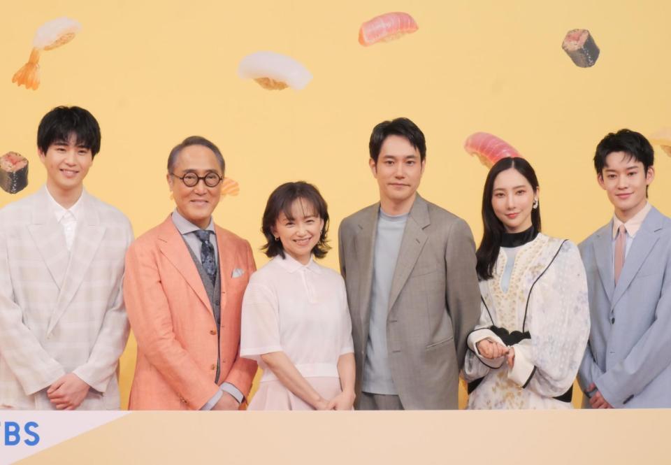 イベントに出席した（左から）中沢元紀、佐野史郎、松山ケンイチ、永作博美、ファーストサマーウイカ、山時聡真