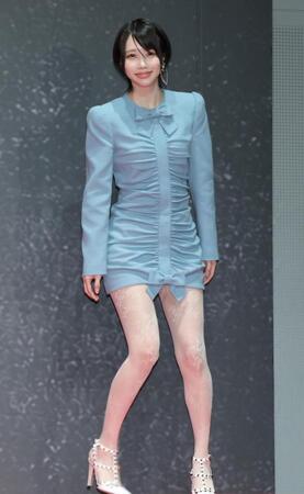 イベントを終え、降壇するあの（撮影・西岡正）