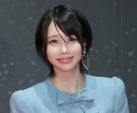 イベントを終え、降壇するあの（撮影・西岡正）