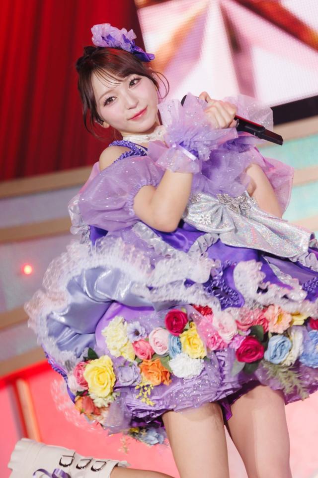 躍動するＳＷＥＥＴ　ＳＴＥＡＤＹの塩川莉世（撮影：ヨシモリユウナ、河村美貴）