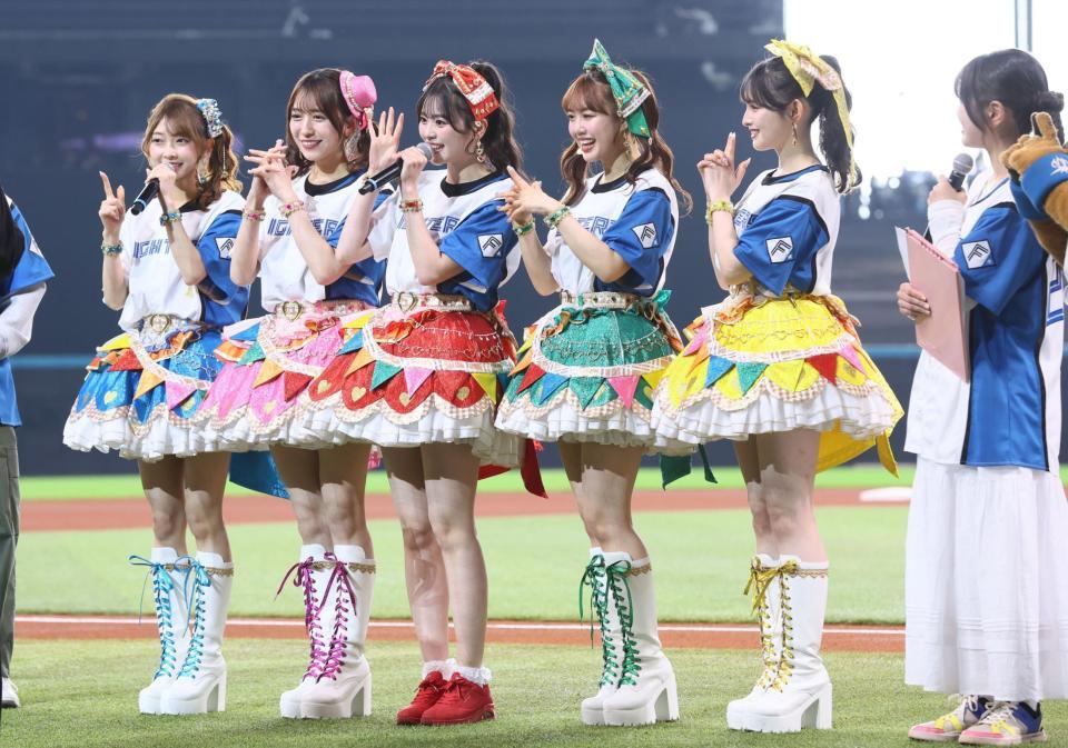 エスコンフィールド北海道に来場した超ときめき♡宣伝部＝４日