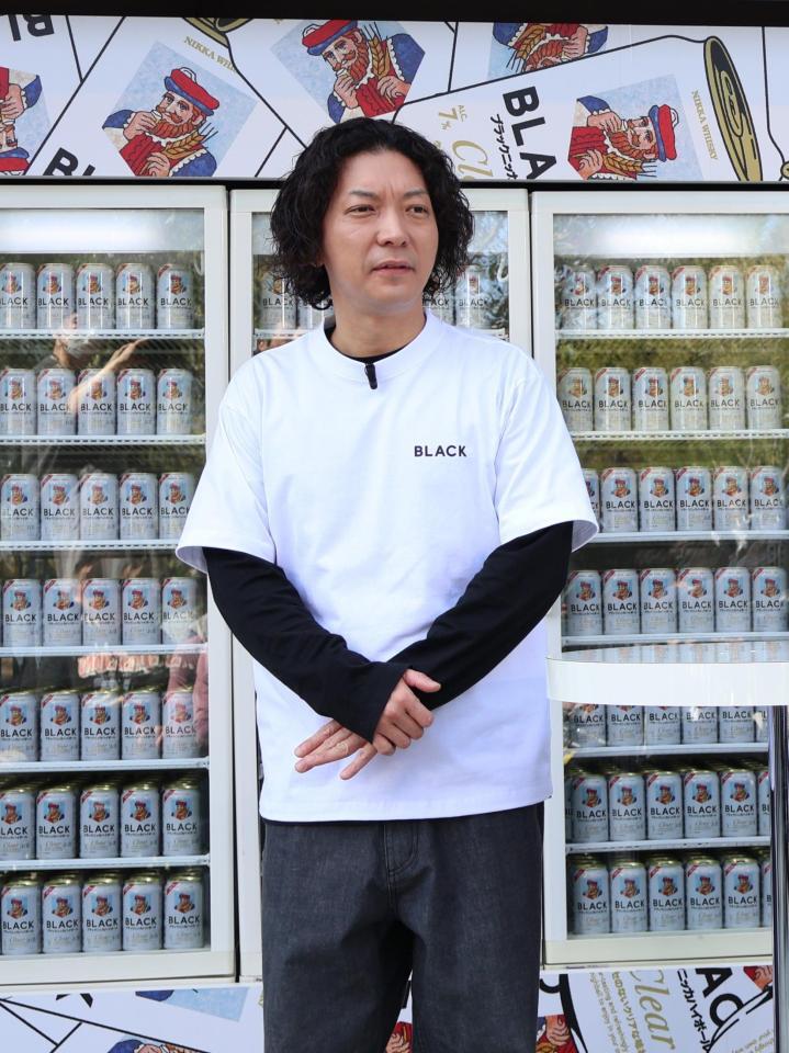 「あなたの知らないブラックニッカ展」オープニングイベントに出席したニューヨークの嶋佐和也