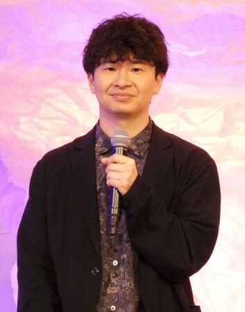 トークを行う若林正恭