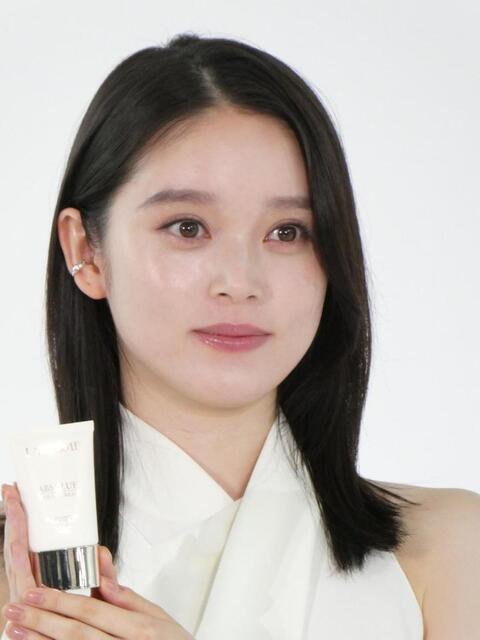 高石あかり「洋服であることが新鮮」