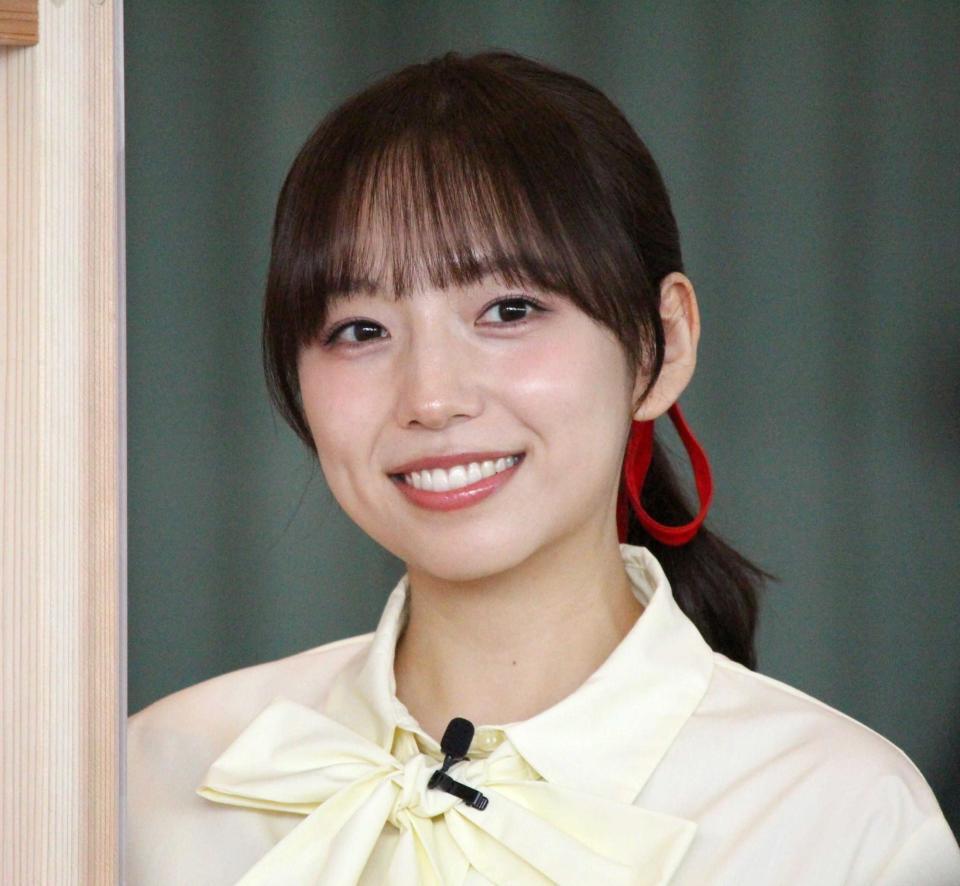 　記者発表会に出席した新内眞衣