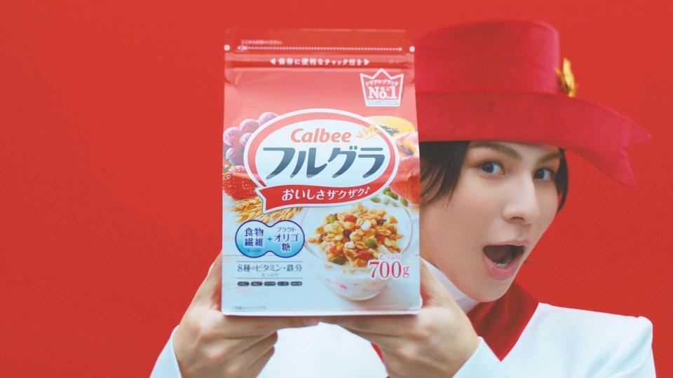 「フルグラ」のＣＭキャラクターに起用されたラウール