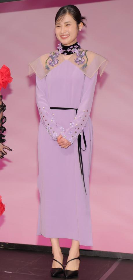 笑顔を見せる井頭愛海＝２日