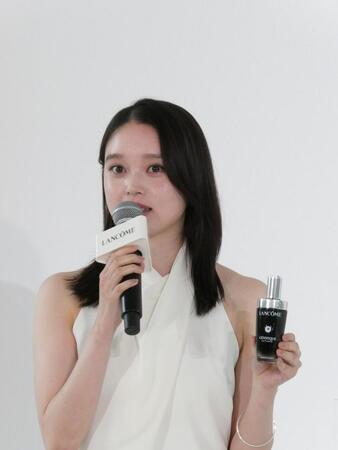 トークを行う高石あかり