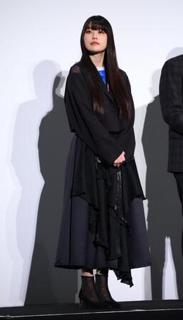 登壇した冨手麻妙（撮影・金田祐二）