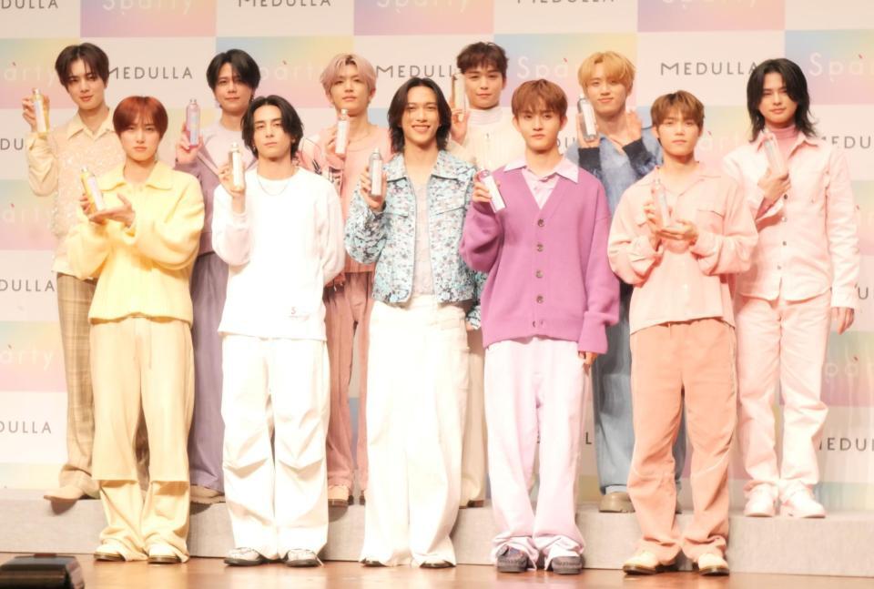 イベントに出席したＩＮＩの（前列左から）尾崎匠海、西洸人、池﨑理人、田島将吾、木村柾哉（後列同）佐野雄大、藤牧京介、高塚大夢、許豊凡、松田迅