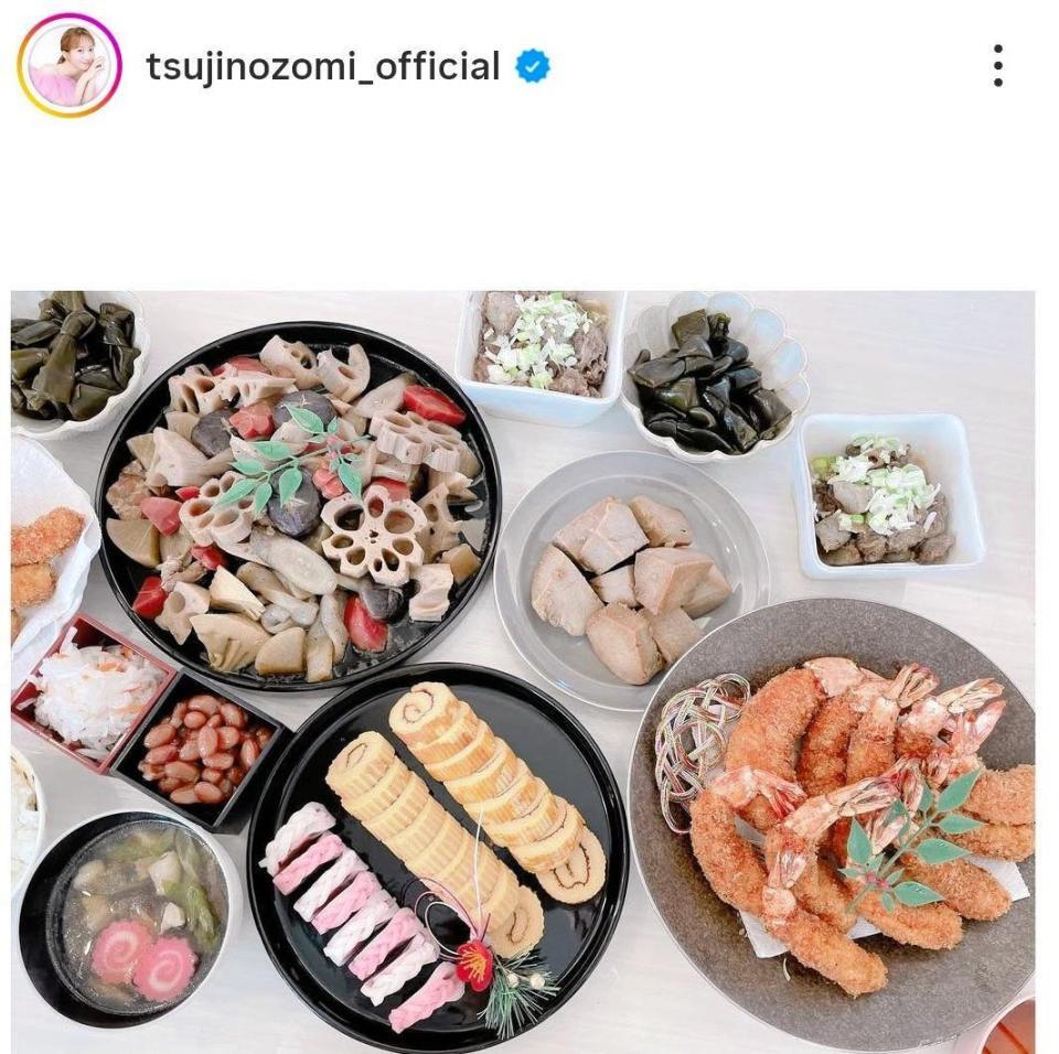 「ほぼ手作り」のお節風正月ご飯。２１年１月１日付の辻希美のインスタグラム＠ｔｓｕｊｉｎｏｚｏｍｉ＿ｏｆｆｉｃｉａｌより 