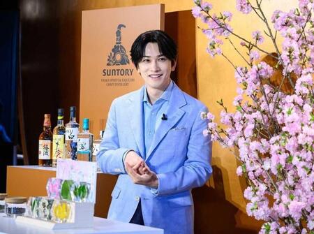 サントリー大阪工場のオープニングセレモニーに登場した町田啓太　