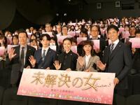 制作発表記者会見に出席した（左から）遠藤憲一、宮世琉弥、鈴木京香、黒島結菜、沢村一樹