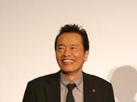 制作発表記者会見に出席した遠藤憲一