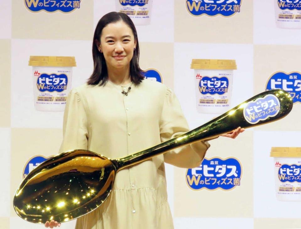 新ＣＭ発表会に出席した蒼井優