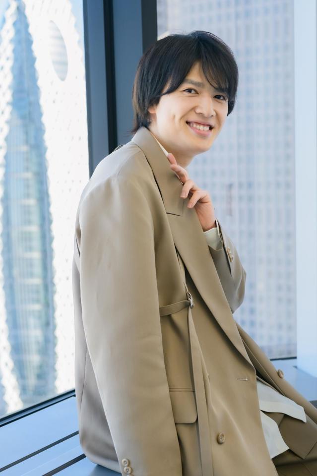 カレンダーを発売した坂垣怜次