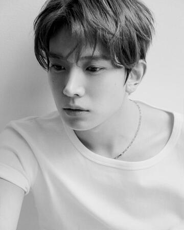 元ＥＮＨＹＰＥＮのＨＥＥＳＥＵＮＧが「ＥＶＡＮ」として新プロフィル写真を公開（（Ｐ）＆（Ｃ）　ＢＥＬＩＦＴ　ＬＡＢ　Ｉｎｃ．）