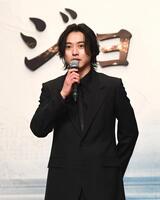 主役に決まり決意の語る山﨑賢人（撮影・園田高夫）