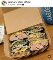 春休みにおにぎらず弁当。中村仁美のインスタグラム＠当には豚汁も。中村仁美のインスタグラム＠ｎａｋａｍｕｒａ＿ｈｉｔｏｍｉ＿ｏｆｆｉｃｉａｌ（３月２５日付）より