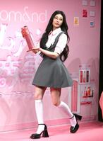 登壇するＷＯＮＨＥＥ（撮影・堀内翔）