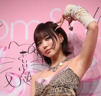 ポーズを決める、きぃぃりぷ（撮影・堀内翔）