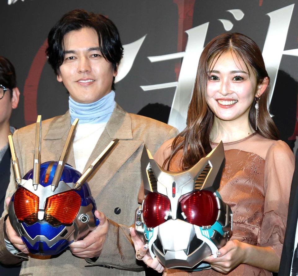 　共演する要潤（左）、ゆうちゃみ（撮影・石井剣太郎）