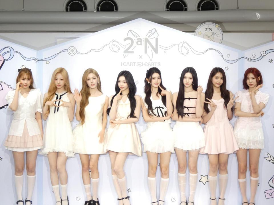 イベントに登場したＨｅａｒｔｓ２Ｈｅａｒｔｓの（左から）イェオン、ステラ、ユハ、イアン、エイナ、ジュウン、カルメン、ジウ