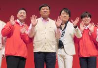 　韓流コンサートを開催した夢グループ・石田重廣社長（左から２人目）