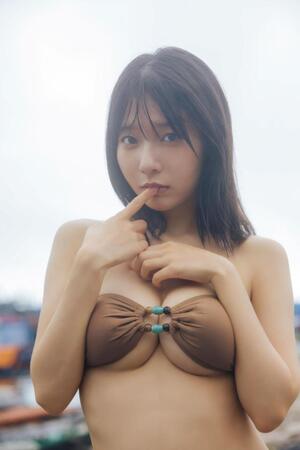 「奥ゆい　１ｓｔ写真集　ゆいゆい」ⓒＫＡＤＯＫＡＷＡ／横山マサト