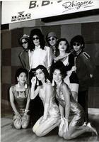 Ｂ．Ｂ．クィーンズ（１９９０年）。前列中央が宇徳敬子