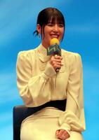 「刑事、ふりだしに戻る」の会見に出席した石井杏奈