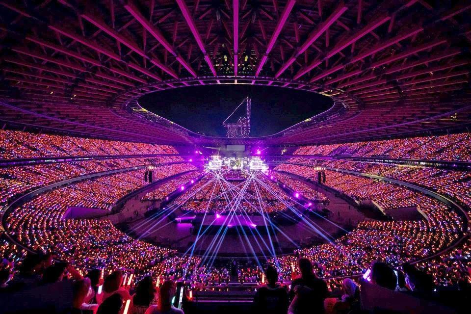 ドローンの演出でも盛り上げた櫻坂４６のライブⓒＳｅｅｄ　＆　Ｆｌｏｗｅｒ　ＬＬＣ