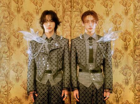 メジャーデビューが決まったＲＯＩＲＯＭの本多大夢（左）と浜川路己