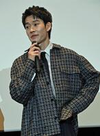 舞台あいさつをする山時聡真（撮影・持木克友）