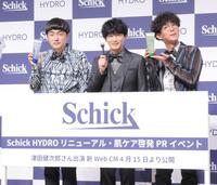 イベントに出席した（左から）赤木裕、津田健次郎、きむらバンド＝東京・神田明神ホール