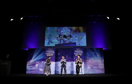 記者発表会に臨む（左から）関根麻里、関根勤、Ｓｎｏｗ　Ｍａｎ・宮舘涼太（撮影・石井剣太郎）