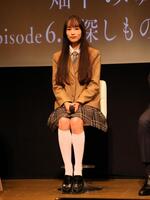 ドラマ「転校生ナノ」完成披露試写会にナノの制服姿で登場した仲島有彩　