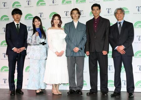 （左から）ミュージックレイン・屋代陽平代表、雨宮天、戸松遥、窪塚愛流、中島歩、テンカラット・丸谷和貴取締役（撮影・伊藤笙子）